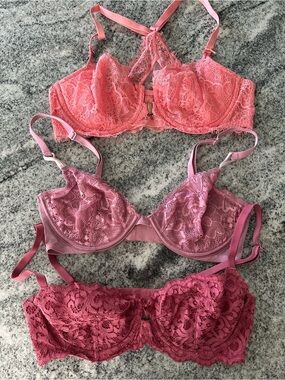 Victoria’s Secret  3-Pack Lace Underwire Bras in Coral, Dusty Rose & Berry